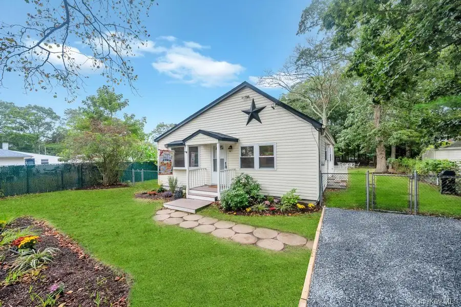 247 Hawthorne Street, Mastic Beach, NY 11951 - Image #3