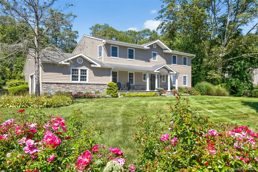 31 Louis Drive, Melville, NY 11747 - Image #2