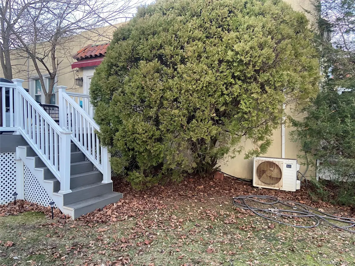 237 W Walnut Street, Long Beach, NY 11561 - Image #1