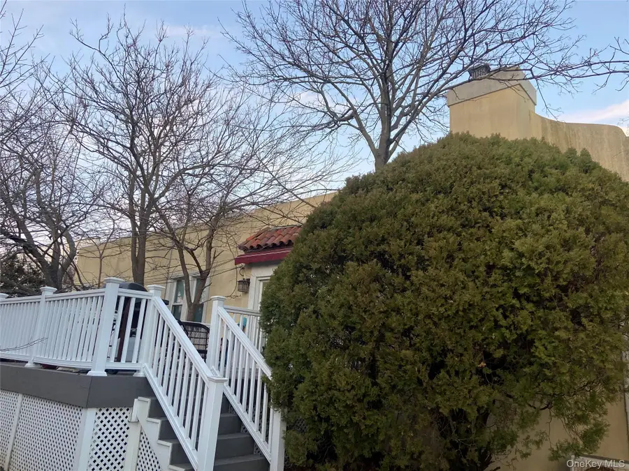 237 W Walnut Street, Long Beach, NY 11561 - Image #2