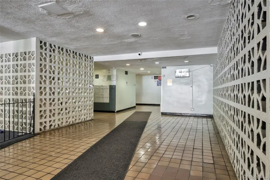 83-30 Vietor Avenue #417, Elmhurst, NY 11373 - Image #3