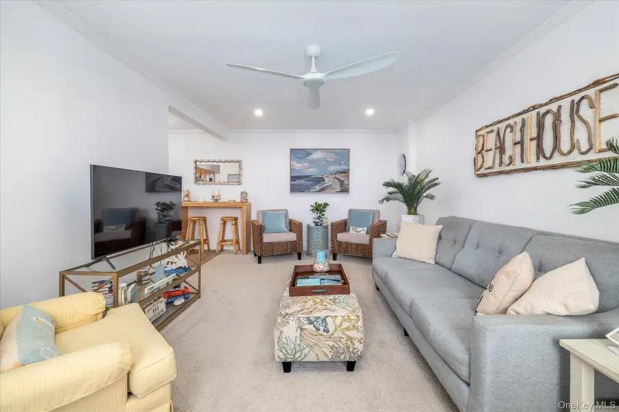 560 W Broadway #4G, Long Beach, NY 11561 - Image #3