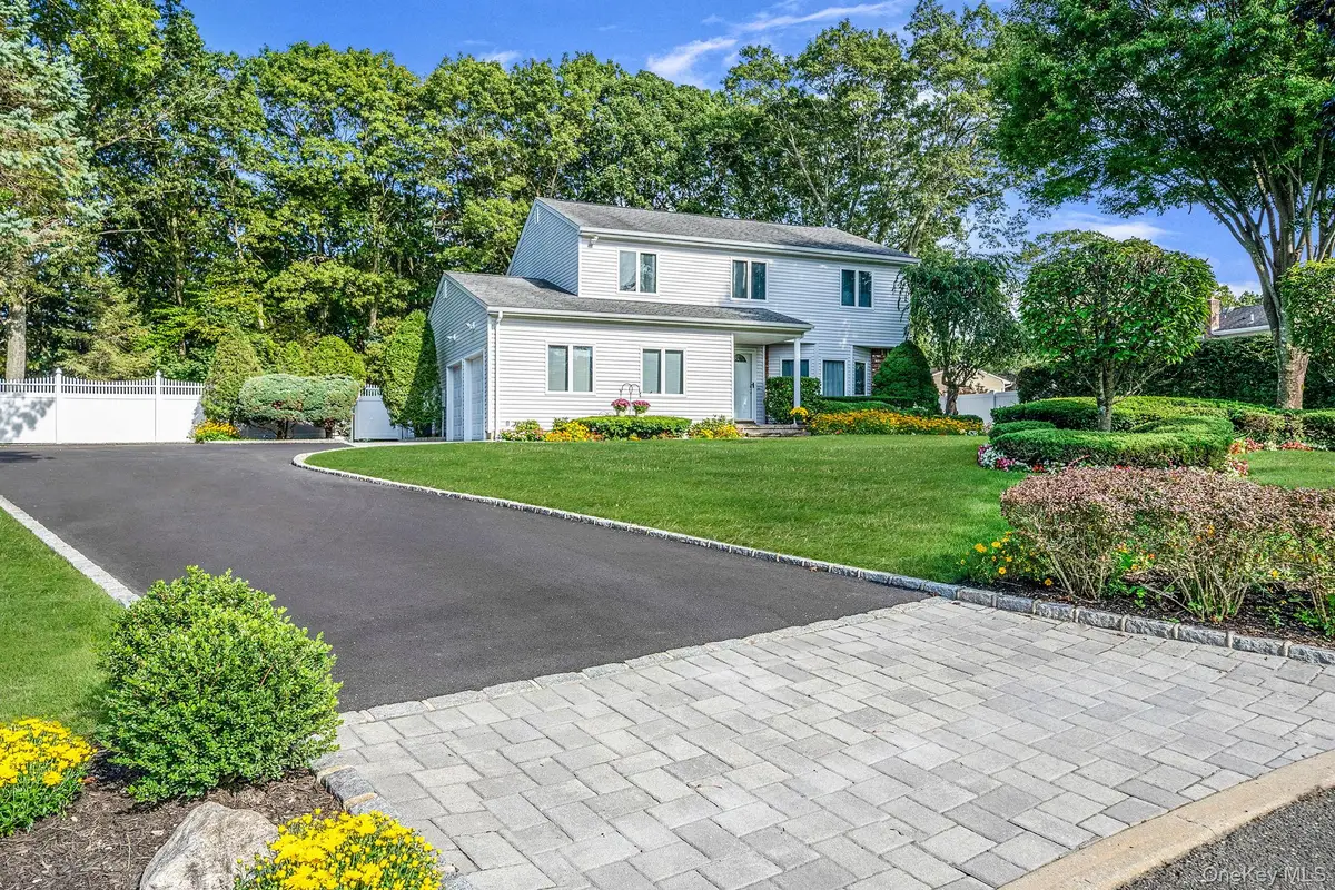 9 Lorraine Court, Smithtown, NY 11787 - Image #1
