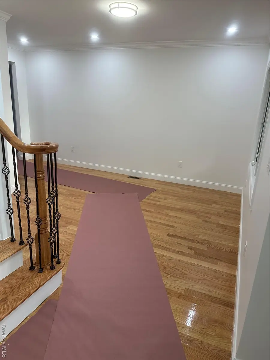 244 Andrews Road, Mineola, NY 11501 - Image #2