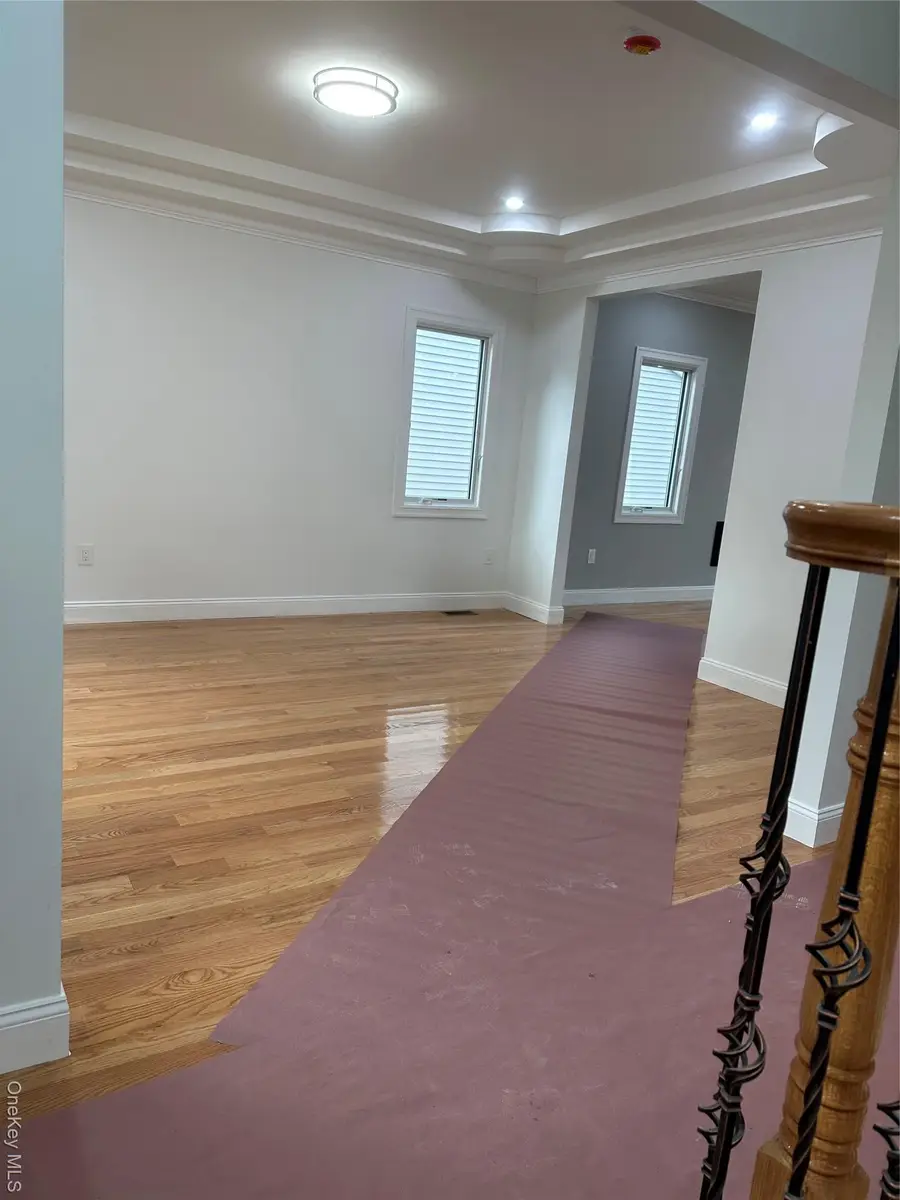 244 Andrews Road, Mineola, NY 11501 - Image #3