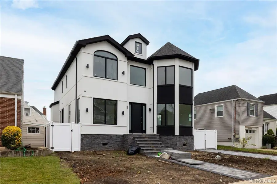 544 Arlington Road, Cedarhurst, NY 11516 - Image #2