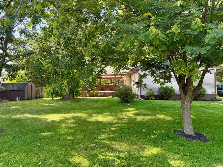 11 Cambridge Drive, Red Hook, NY 12571 - Image #3