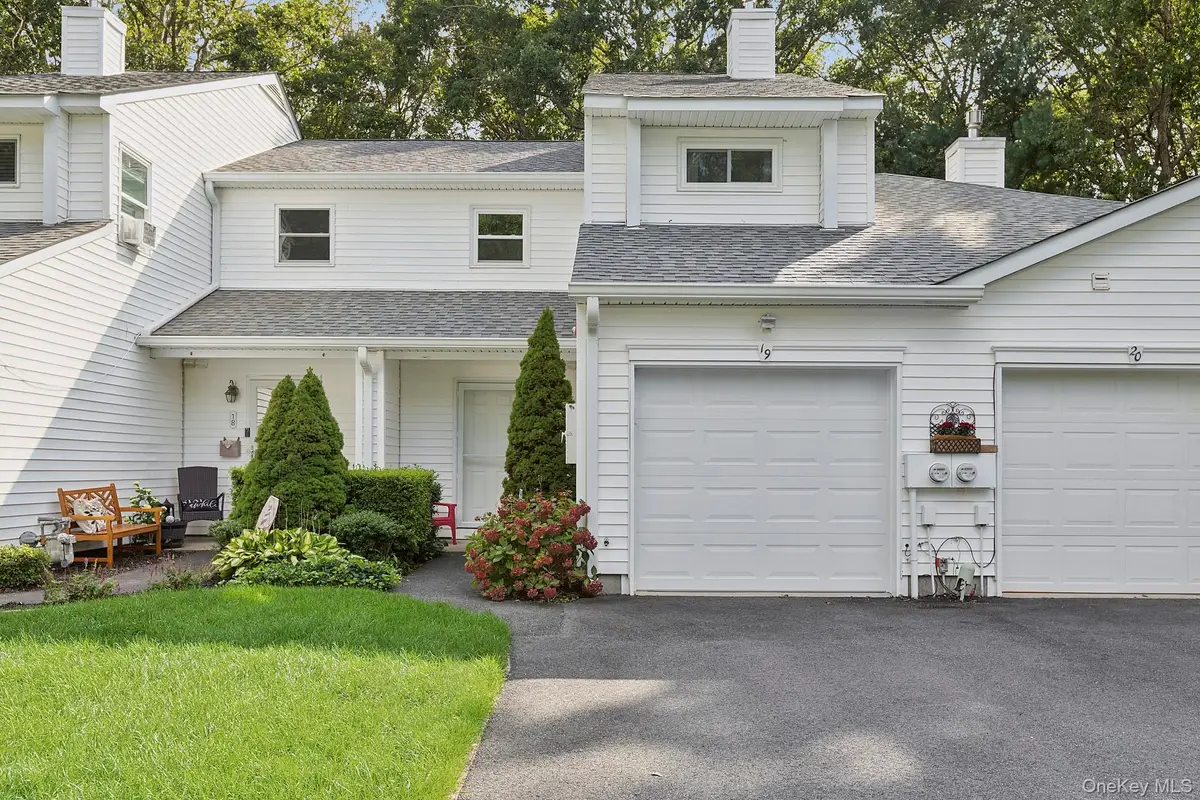 19 Bass Court, Manorville, NY 11949 - Image #1