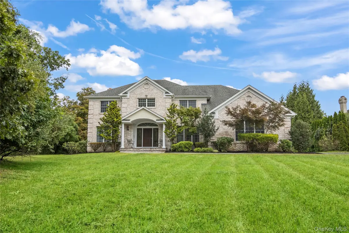 10 Rolling Meadow Lane, Northport, NY 11768 - Image #1