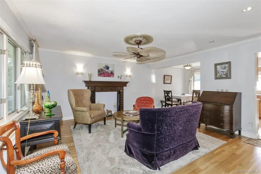 34 Linden Street, New Hyde Park, NY 11040 - Image #2