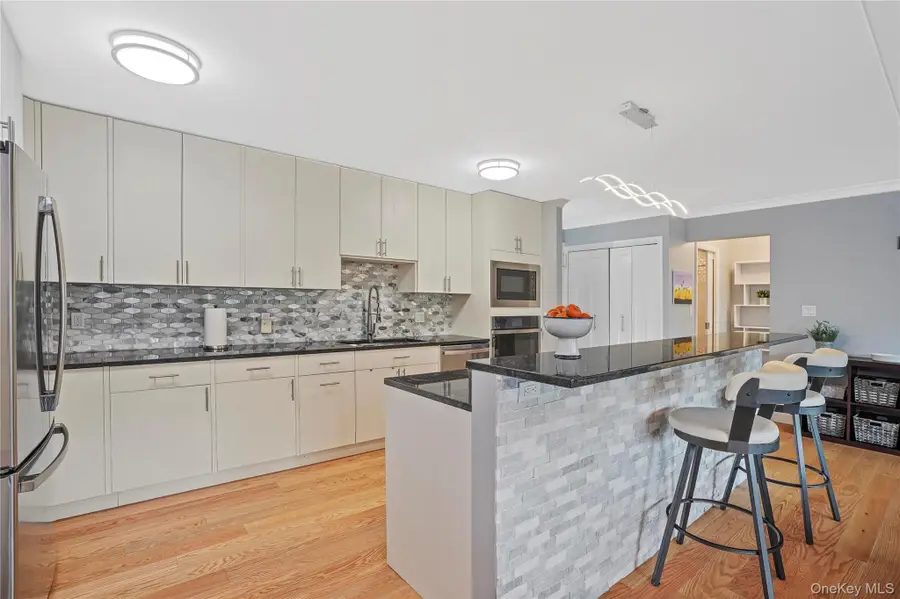 500 High Point Drive #309, Hartsdale, NY 10530 - Image #2