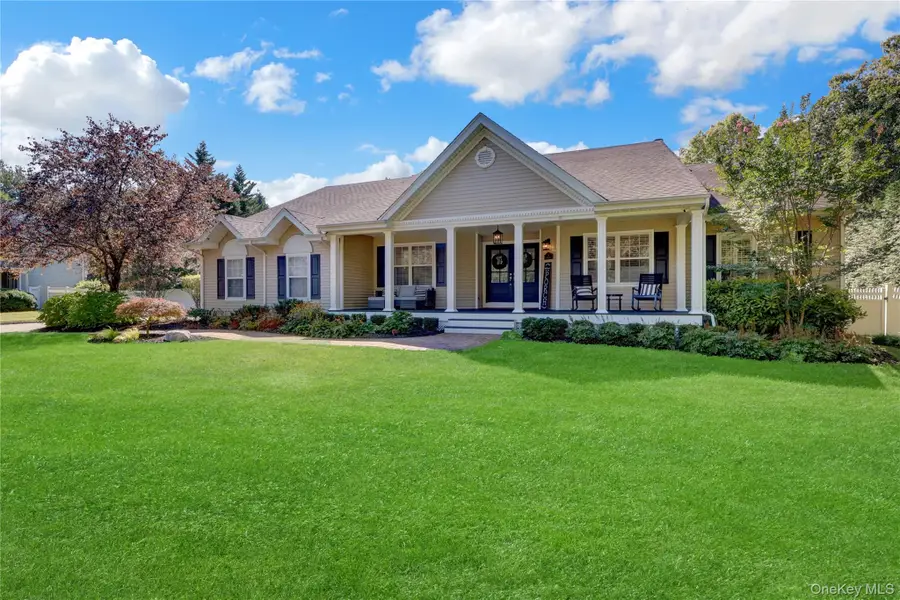 14 Daremy Lane, East Setauket, NY 11733 - Image #2