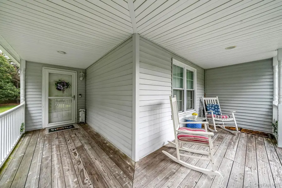11 Patrick Lane, Ridge, NY 11961 - Image #3