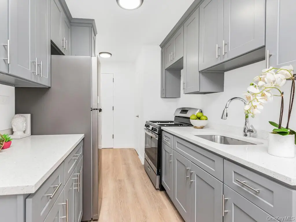 1966 Newbold #1510, Bronx, NY 10472 - Image #1