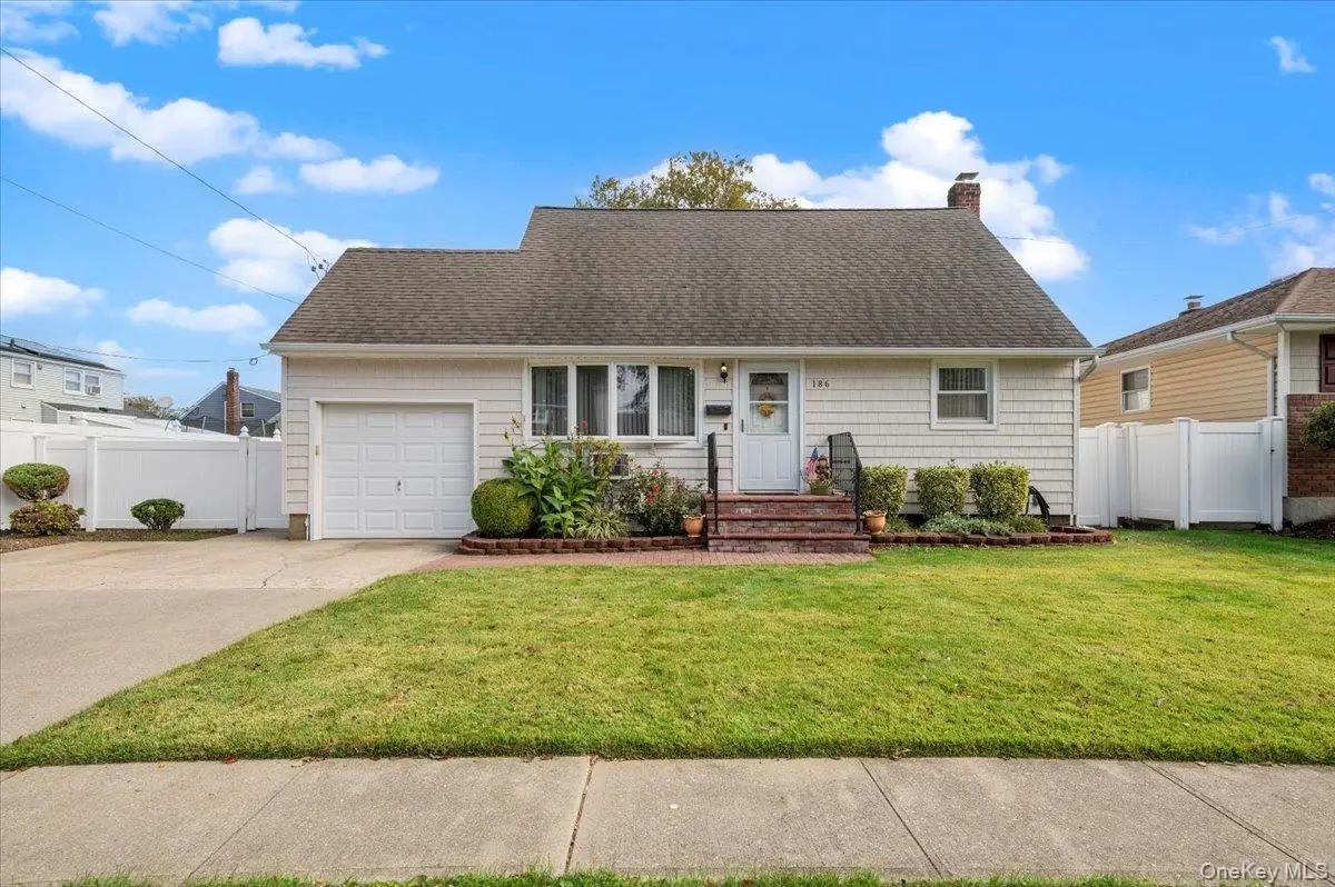 186 11th Street, Bethpage, NY 11714 - Image #1