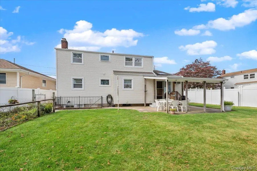 186 11th Street, Bethpage, NY 11714 - Image #2