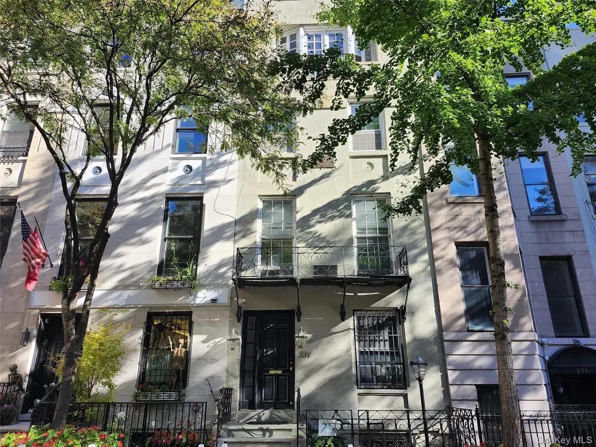 231 E 62nd Street, Manhattan, NY 10065 - Image #1