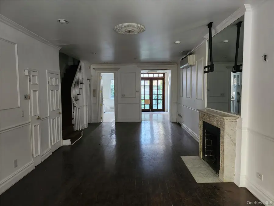 231 E 62nd Street, Manhattan, NY 10065 - Image #2