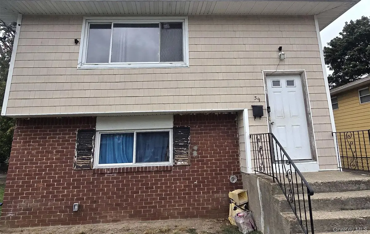 39 4th Avenue, Westbury, NY 11590 - Image #1