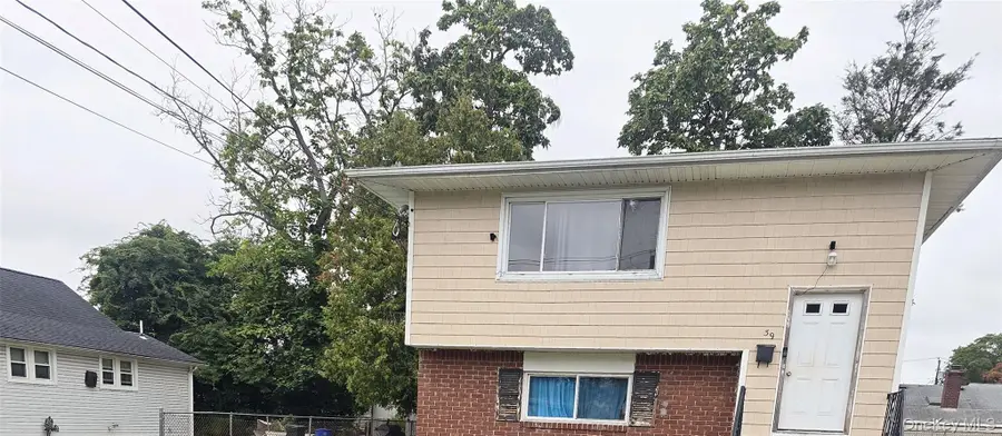 39 4th Avenue, Westbury, NY 11590 - Image #2
