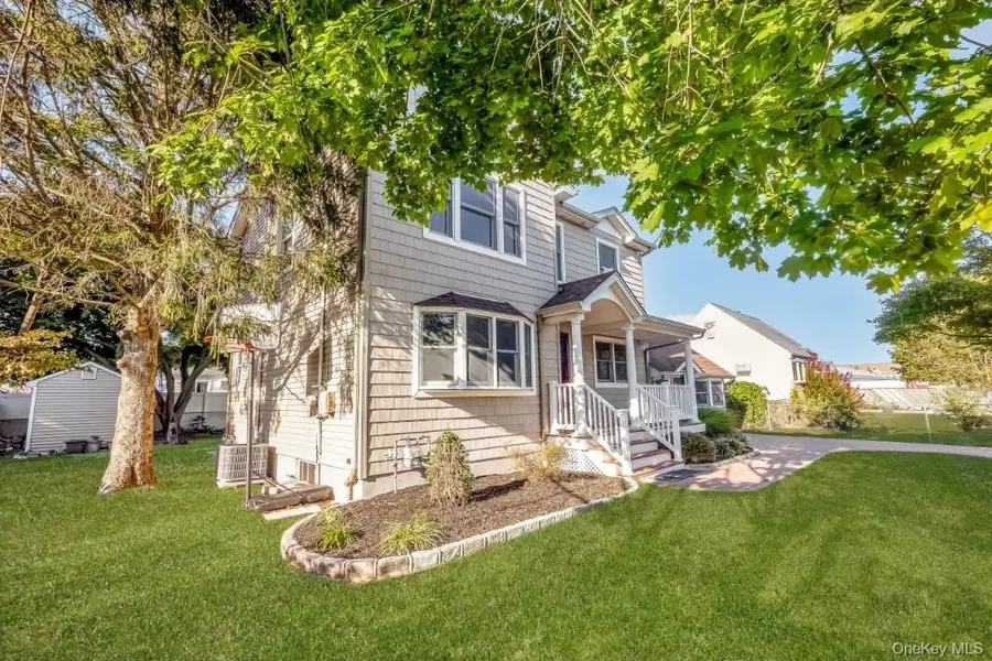 31 Fuller Avenue, West Babylon, NY 11704 - Image #3