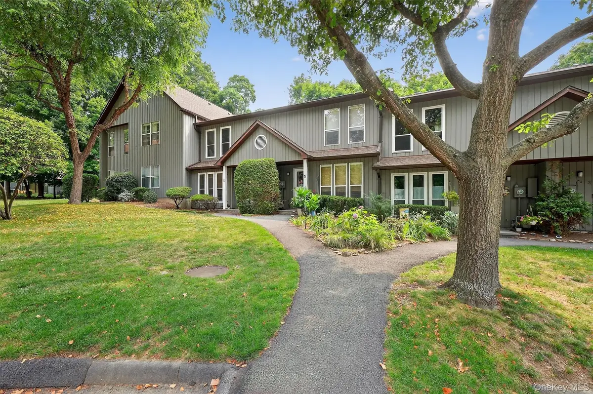 6 Elmwood Circle, Peekskill, NY 10566 - Image #1