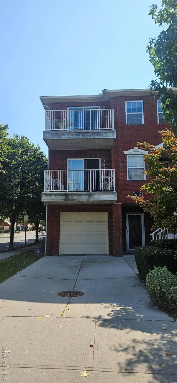 122-10 Powell Cove Blvd #A, College Point, NY 11356