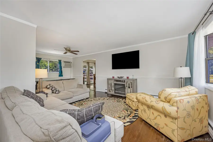 11 Rolan Court, Islip Terrace, NY 11752 - Image #2