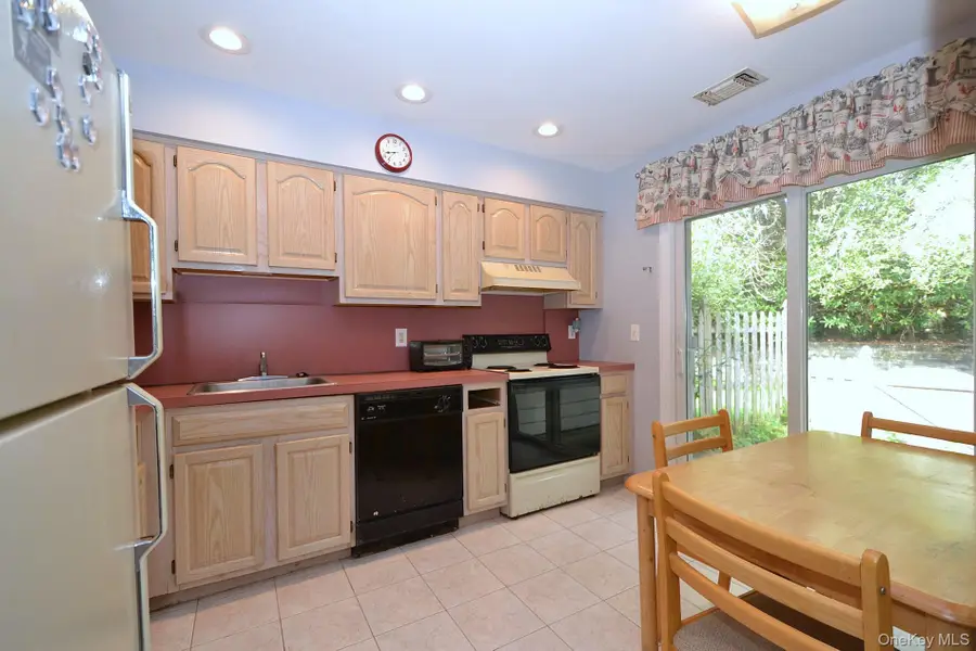 190 Theodore Drive, Coram, NY 11727 - Image #2