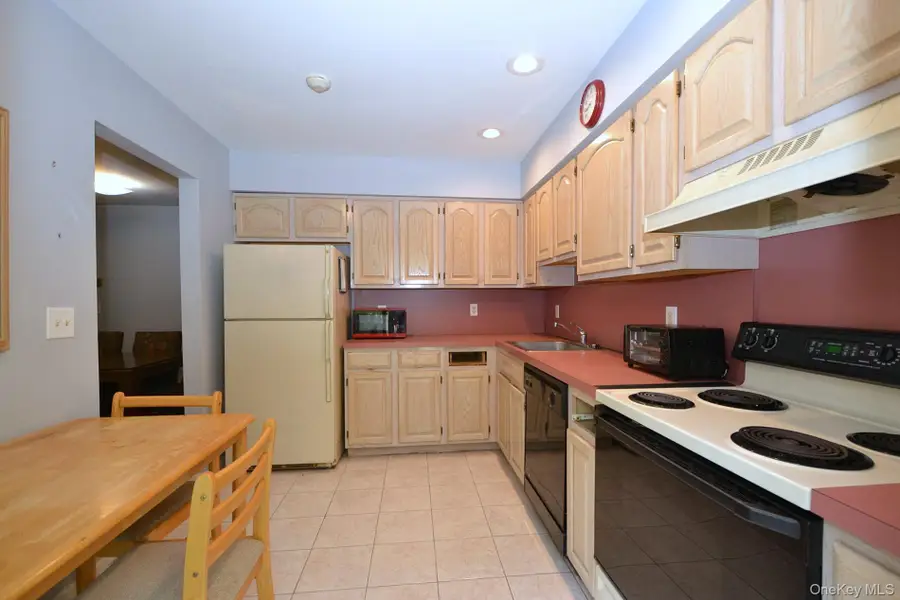 190 Theodore Drive, Coram, NY 11727 - Image #3