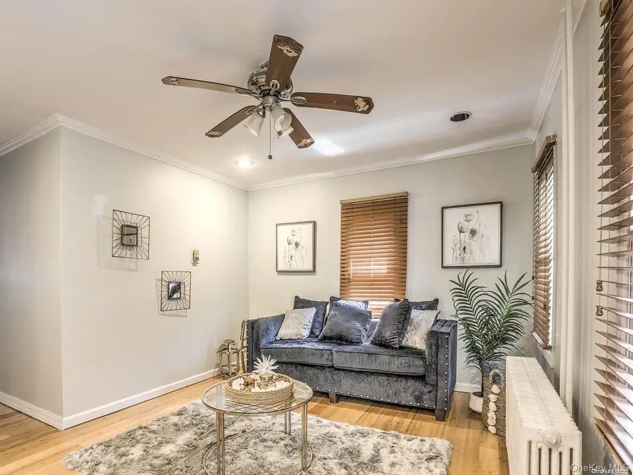 39 Bay Avenue, Hicksville, NY 11801 - Image #2