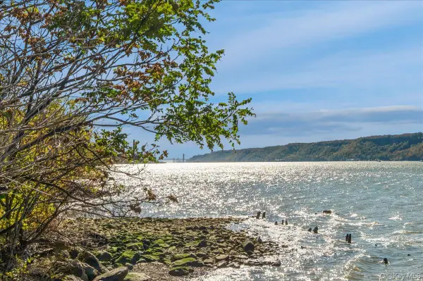 1020 Warburton Avenue #9E, Yonkers, NY 10701