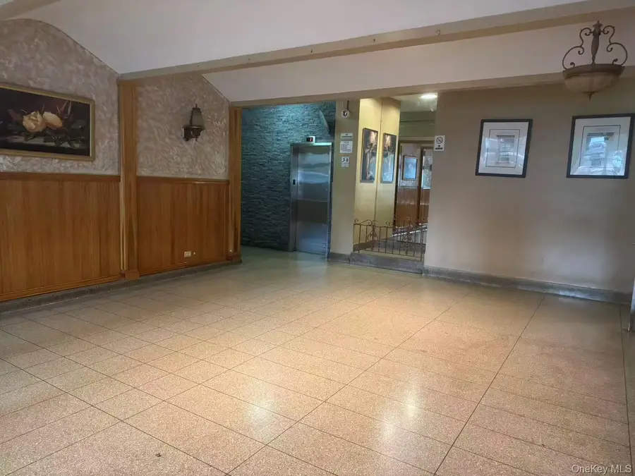 92-29 Lamont Avenue #2K, Elmhurst, NY 11373 - Image #2