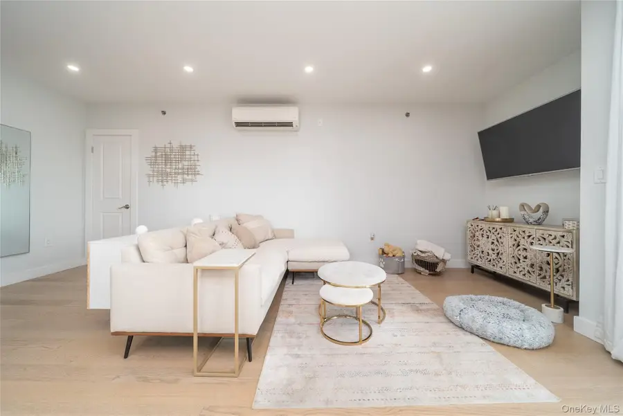 62-98 Woodhaven Boulevard #4M, Middle Village, NY 11379 - Image #3