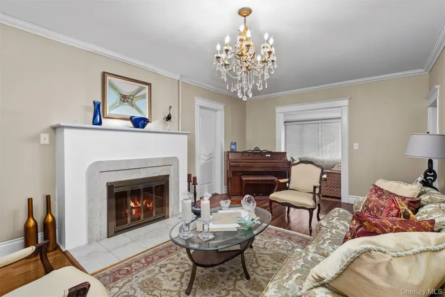 4 Malverne Avenue, Malverne, NY 11565 - Image #3