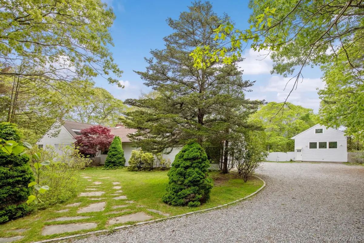 4 Evelyn Court, Westhampton, NY 11978 - Image #1