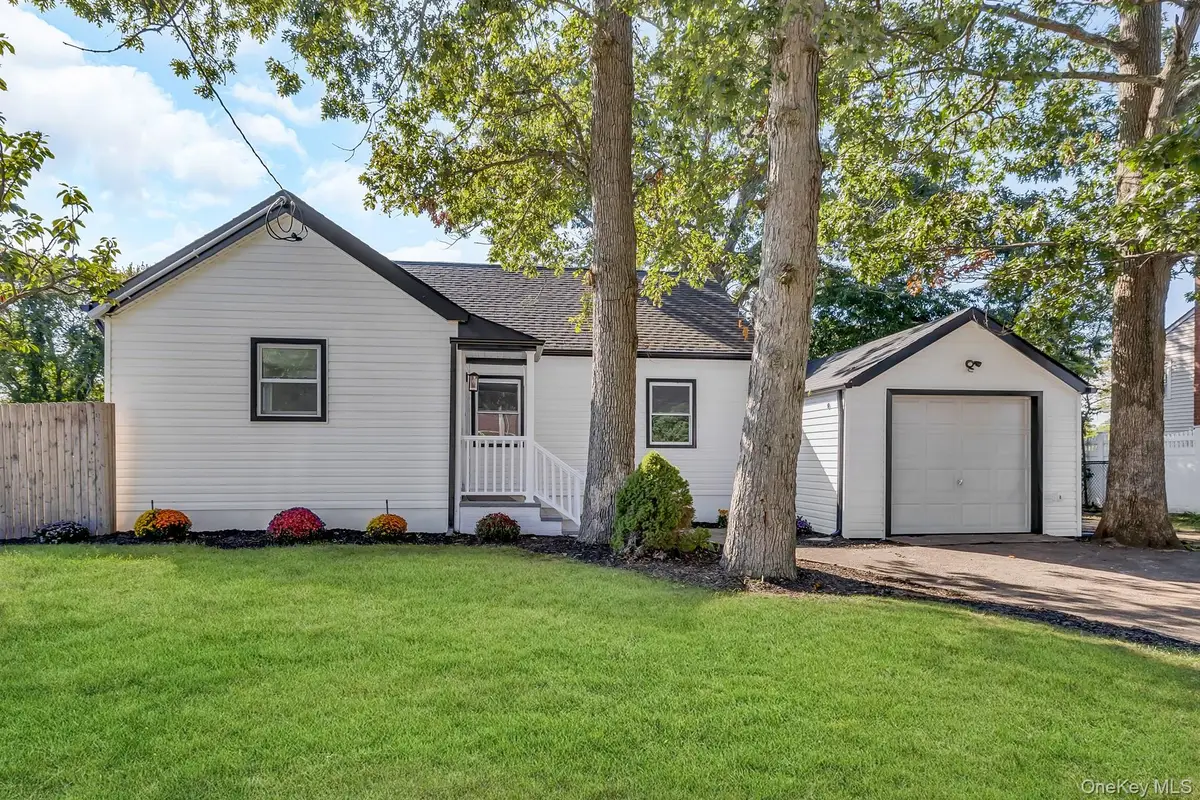 46 N Ocean Avenue, Islip, NY 11751 - Image #1