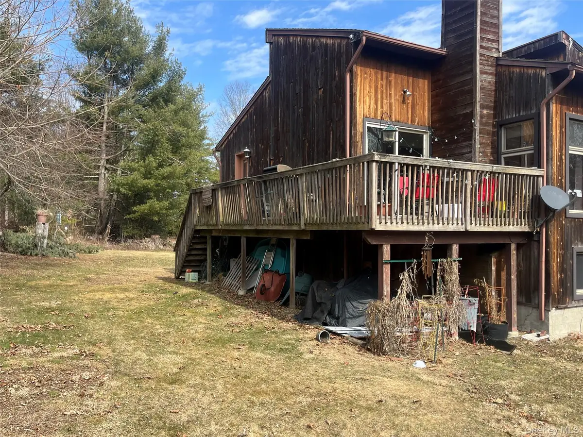 12 Linda Court, Poughkeepsie, NY 12603 - Image #1