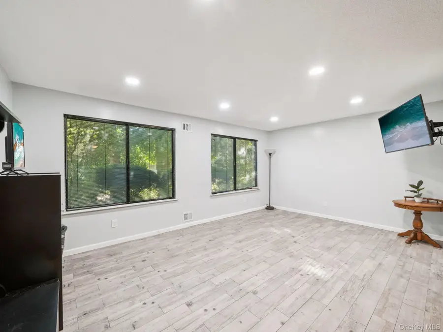 203 Springmeadow Drive #B, Holbrook, NY 11741 - Image #3