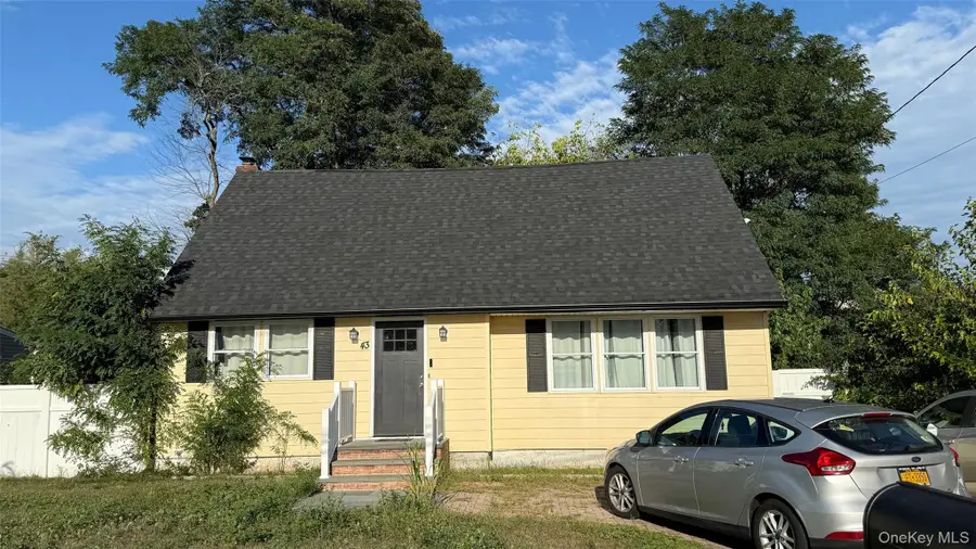 43 Lakewood Avenue, Lake Ronkonkoma, NY 11779 - Image #2