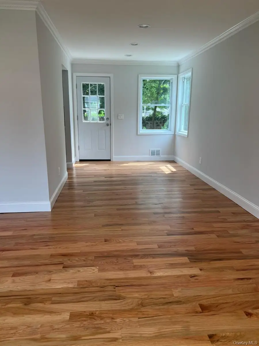 43 Lakewood Avenue, Lake Ronkonkoma, NY 11779 - Image #3