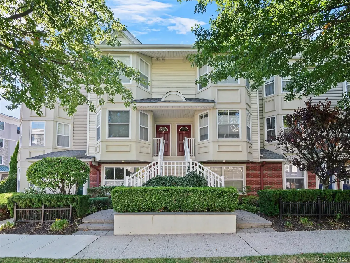 37 Harbor Pointe Drive, Haverstraw, NY 10927 - Image #1