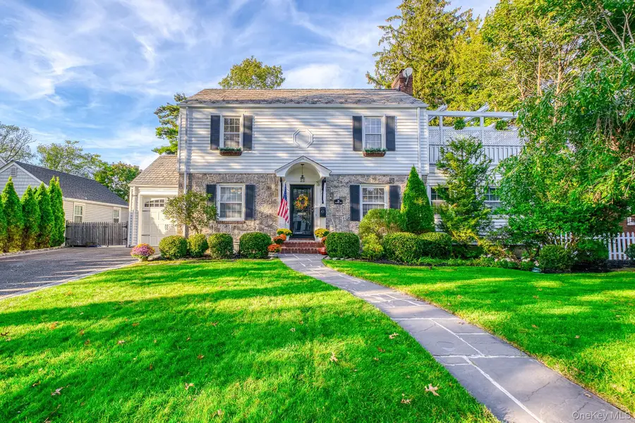 25 Greystone Road, Rockville Centre, NY 11570 - Image #3