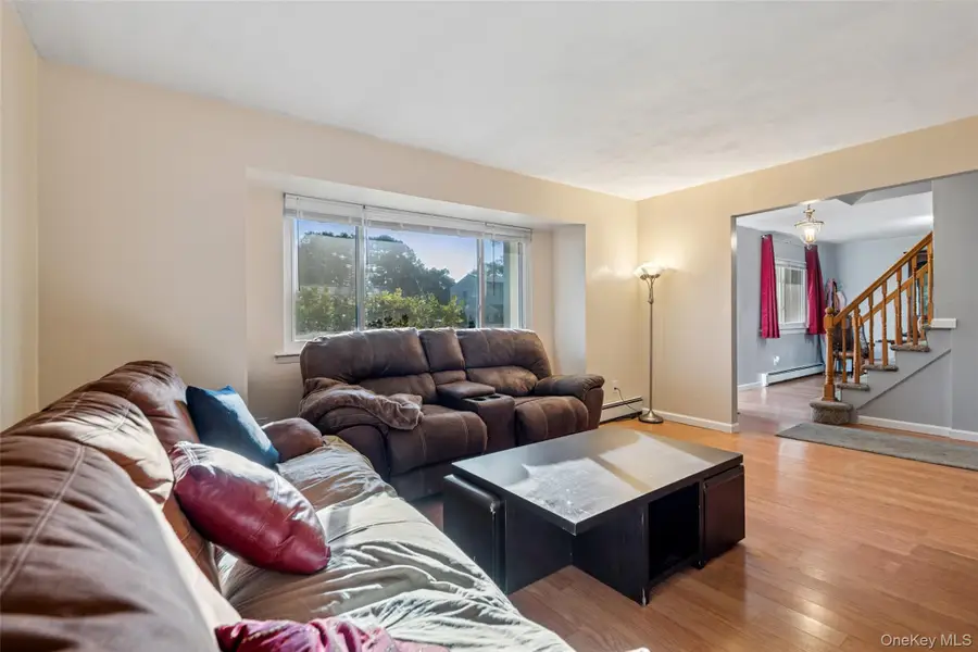 27 Parkridge Circle, Port Jefferson Station, NY 11776 - Image #3