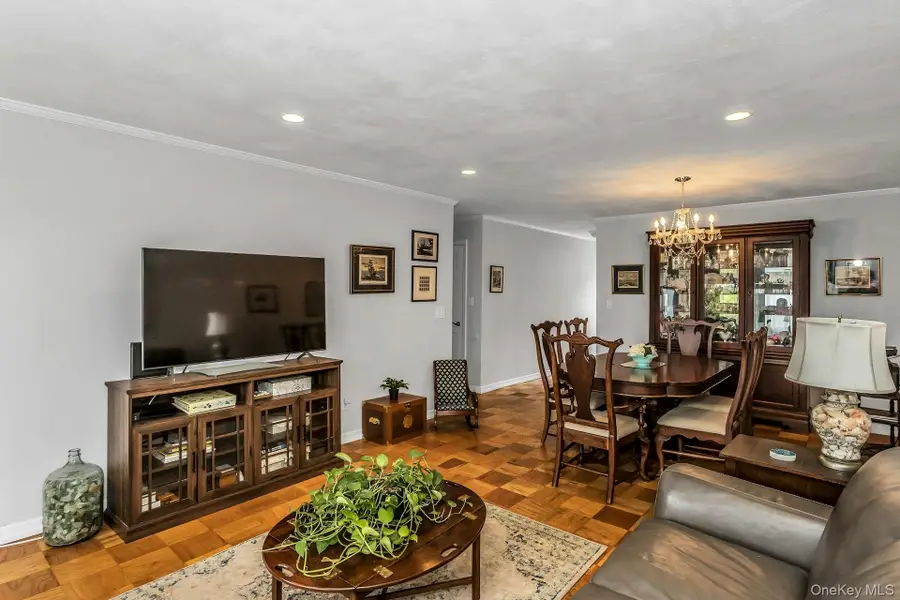 11 Harbour Lane #1A, Oyster Bay, NY 11771 - Image #3