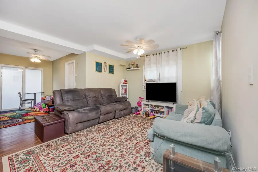 116 Frank Ct Court, Brooklyn, NY 11229 - Image #2