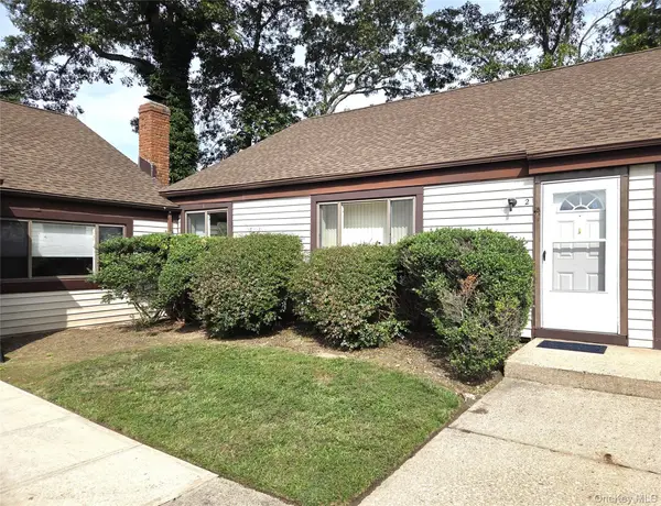 2 Monet Court #2, Middle Island, NY 11953