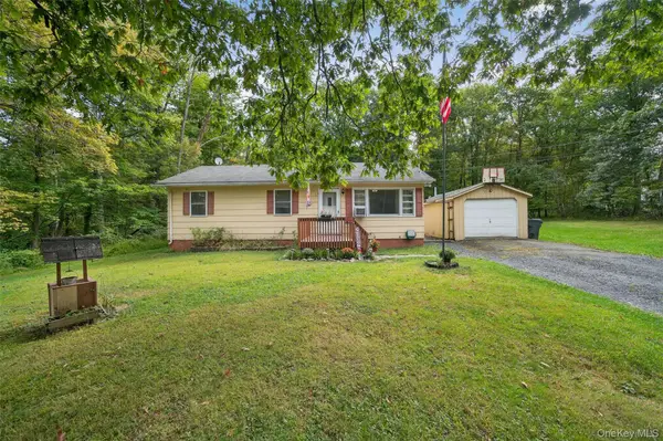 68 Quannacut Road, Pine Bush, NY 12566