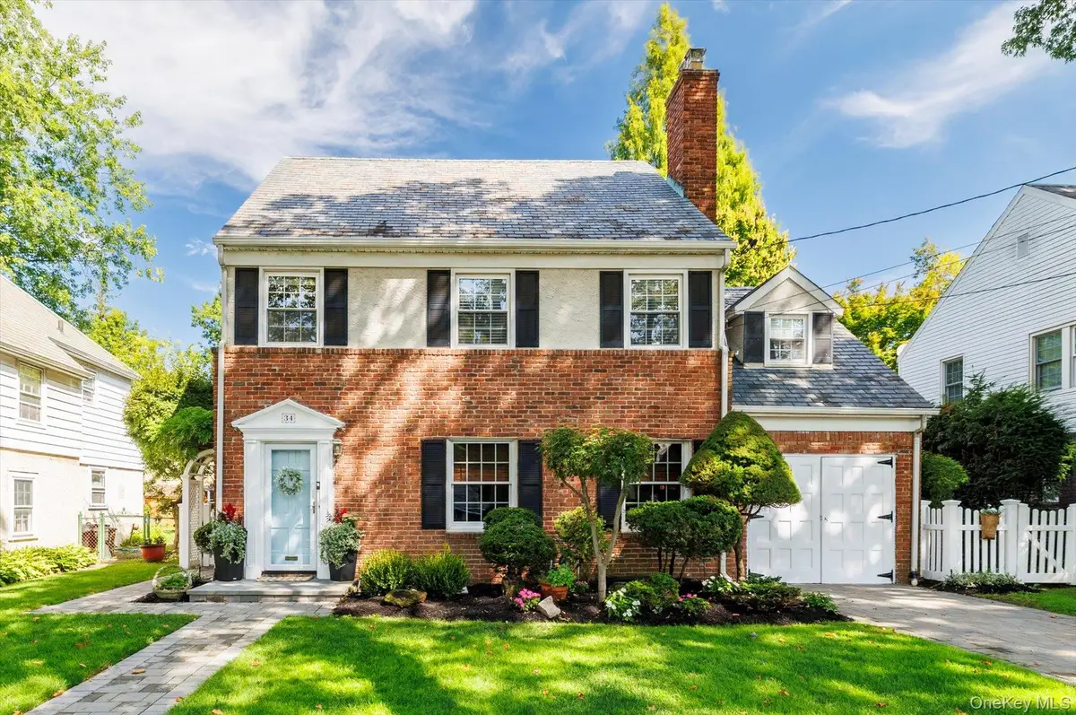 34 Saint Thomas Place, Malverne, NY 11565 - Image #1