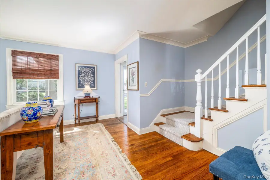 34 Saint Thomas Place, Malverne, NY 11565 - Image #3